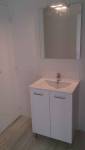 Rénovation d'une petite salle de bain en faïence avec douche  à l'italienne à Nantes (44)