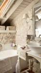 Salle de bains en pierres esprit campagne chic 
