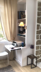 Bureau intégré avec tablette coulissante