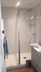 Grande douche à receveur plat