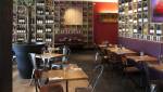Mélange d'ambiances dans un salle de restaurant