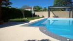 Plage de piscine en résine