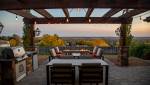 Pergola en bois sur terrasse haut de gamme