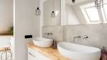 salle de bain rénové tendance et lumineuse