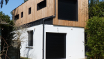 Autre style de surélévation en bois au style contemporain