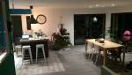 Vue cuisine et salle à manger style rustique et industrielle
