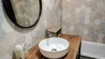 Meuble vasque avec vasque à poser et miroir