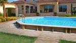 Piscine semi enterrée