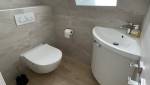 Coin lavabo et toilette