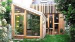 Extension bois avec porte vitrée et paroi vitrée fixe en bois - Hyères 83