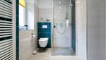 salle de bain design et lumineuse