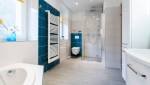 salle de bain design et lumineuse