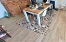 Revêtement de sol en carrelage imitation parquet et tapis en carreaux de ciment dans le séjour - Arras 62
