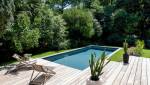 Terrasse bois autour de la piscine - Hyères 83