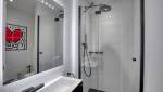 Rénovation complète d'une maison à Saint Cloud par la Maison des Travaux - la salle de bain