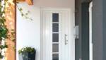 Porte d'entrée connectée PVC