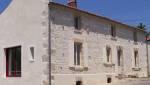 Façade en pierre rénovée