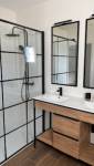 Salle de bain rénové style industriel à Olonne-sur-Mer (85)