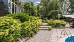 terrasse en bordure de piscine 