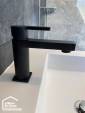 Robinet noir vasque salle de bain La Maison des Travaux Vannes Sarzeau Pénestin