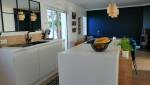 Vue sur le mobilier de cuisine