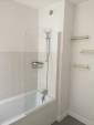 pose d'une douche combinée avec la baignoire dans un appartement rénové - Nantes 44