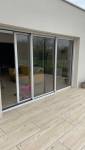 Création d'une terrasse sur plots en carrelage imitation bois