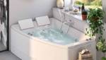  Salle de bain avec jacuzzi deux personnes - Hyères 83