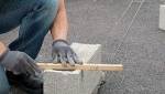 Choisir un maçon - préparation de construction d'un mur extérieur en parpaings - Hyères 83