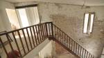 Relooker un escalier ancien avec la Maison des Travaux !