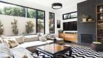 salon moderne véranda vue sur le jardin