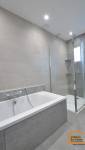 Rénovation moderne d’une salle de bain à Saint-Savin (33920)