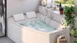 Salle de bain avec jacuzzi deux personnes - Hyères 83