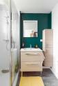 Salle de bain rénovée avec meuble vasque et rangements - Saint-Jean d'Angély 17