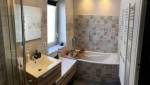 Salle de bains rénovée dans une maison ancienne - Bouc-Bel-Air (13)
