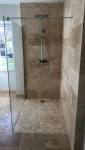 Revêtement de salle de bain en dallage de travertin - Bouc-Bel-Air-13