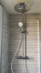 Colonne de douche à l'italienne dans salle de bain rénovée - Bouc-Bel-Air (13)