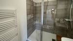 Douche à l'italienne et sèche-serviettes