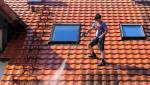 Travaux de nettoyage haute pression sur le toit en tuiles - Bouc-Bel-Air-13