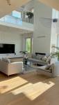  Tendances déco 2022 - salon avec meubles couleur écrue - Bouc-Bel-Air-13