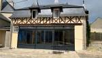 Façade rénovée avec la verrière