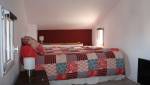 Chambre spacieuse et lumineuse sous les toits