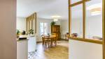de jolies claustras en bois