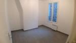 Nouveaux revêtement de sol dans la chambre