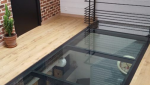 Plancher en verre ligne