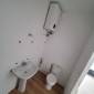 pièce d'eau et WC pour le local commercial