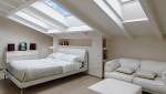 Une chambre mansardée à Tours.