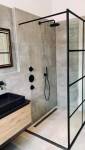 Douche à l'italienne avec verrière