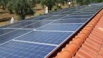 Panneaux solaires sur toiture en Provence