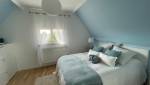 Chambre mansardée bleu